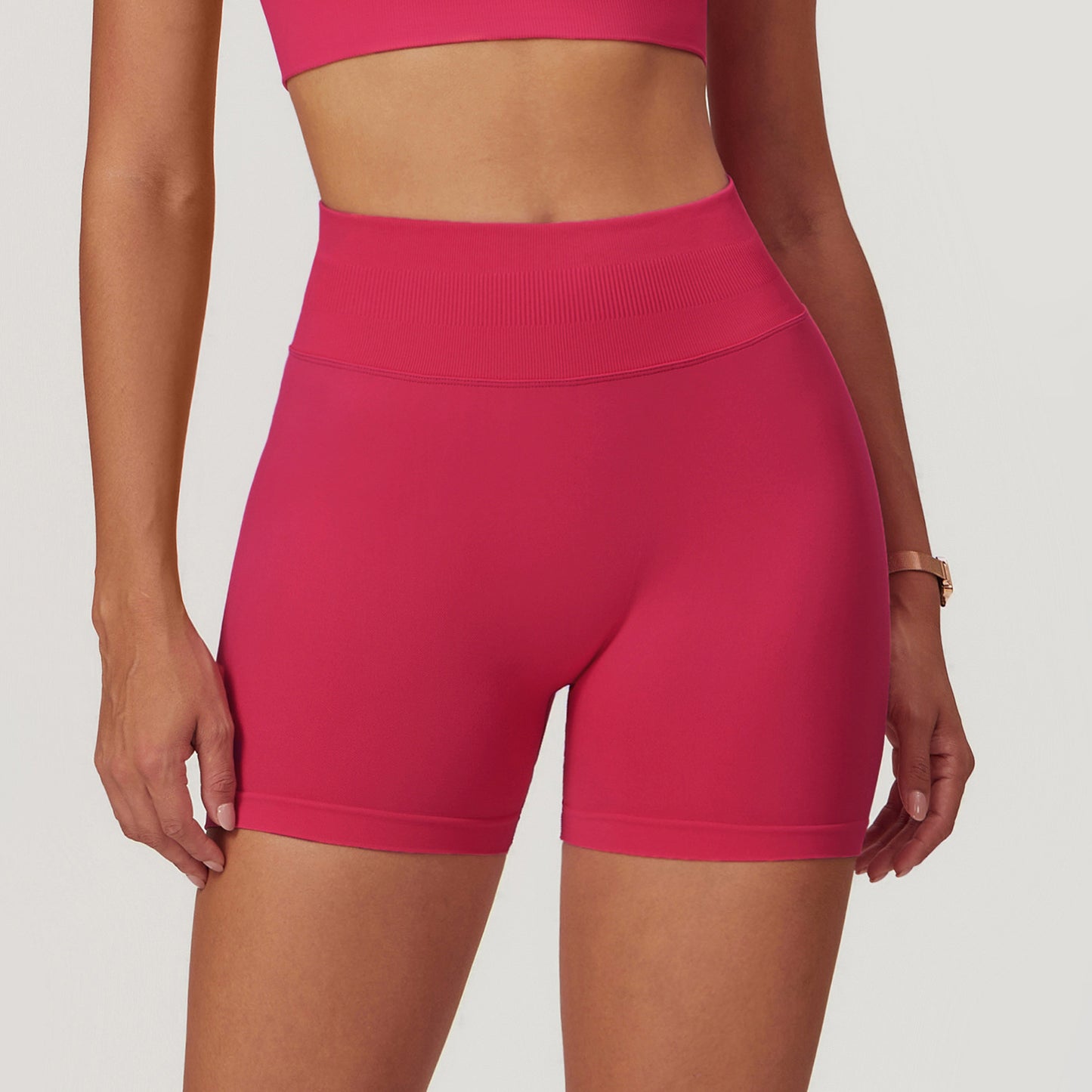 Seamless High Waisted Tight Fitting Hip Lifting Yoga Shorts