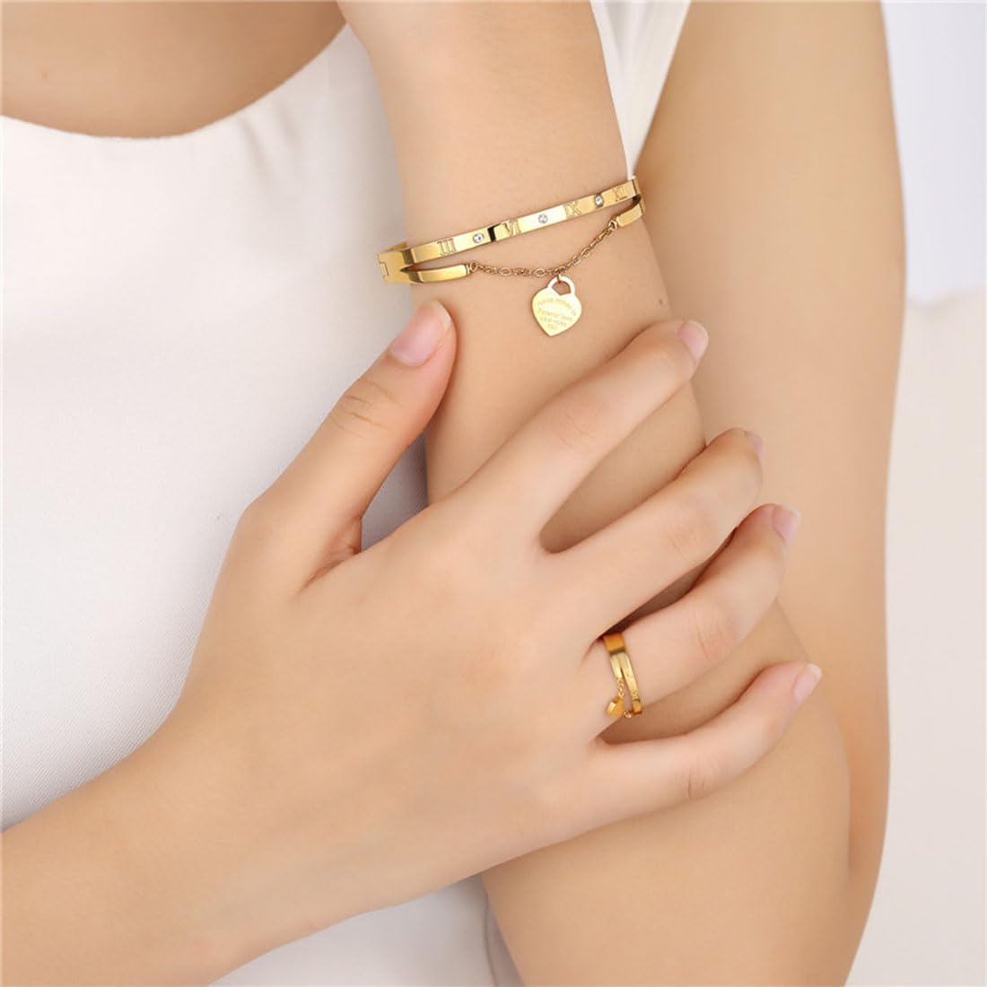 SINLOV Boho Herz Armband Gold Tasssel Anhänger Armband Mode Brief Partei Armband Dainty Hand Schmuck, L, Metall