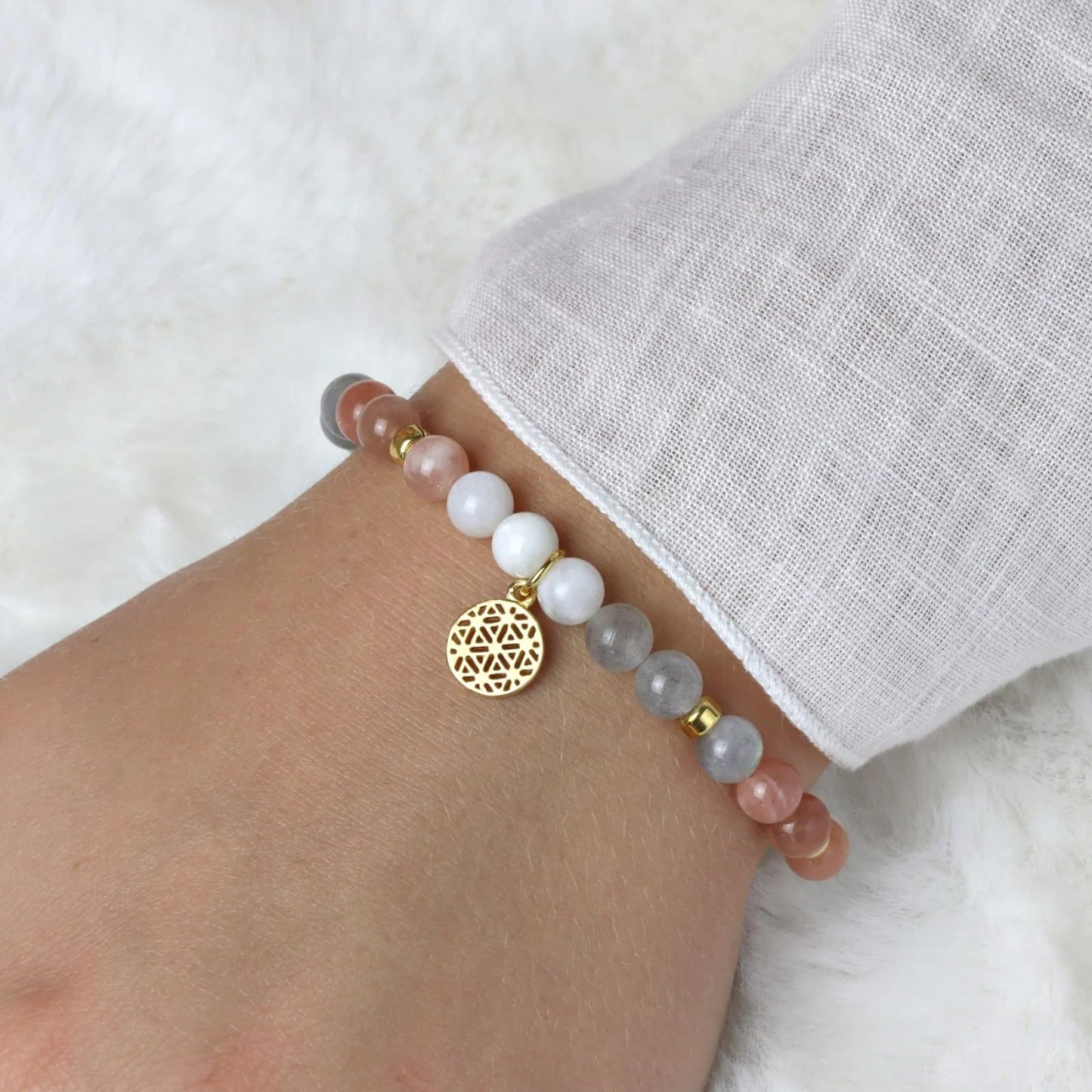 KARYSMA LEBENSBLUME Armband aus echtem MONDSTEIN, Gold plattiert