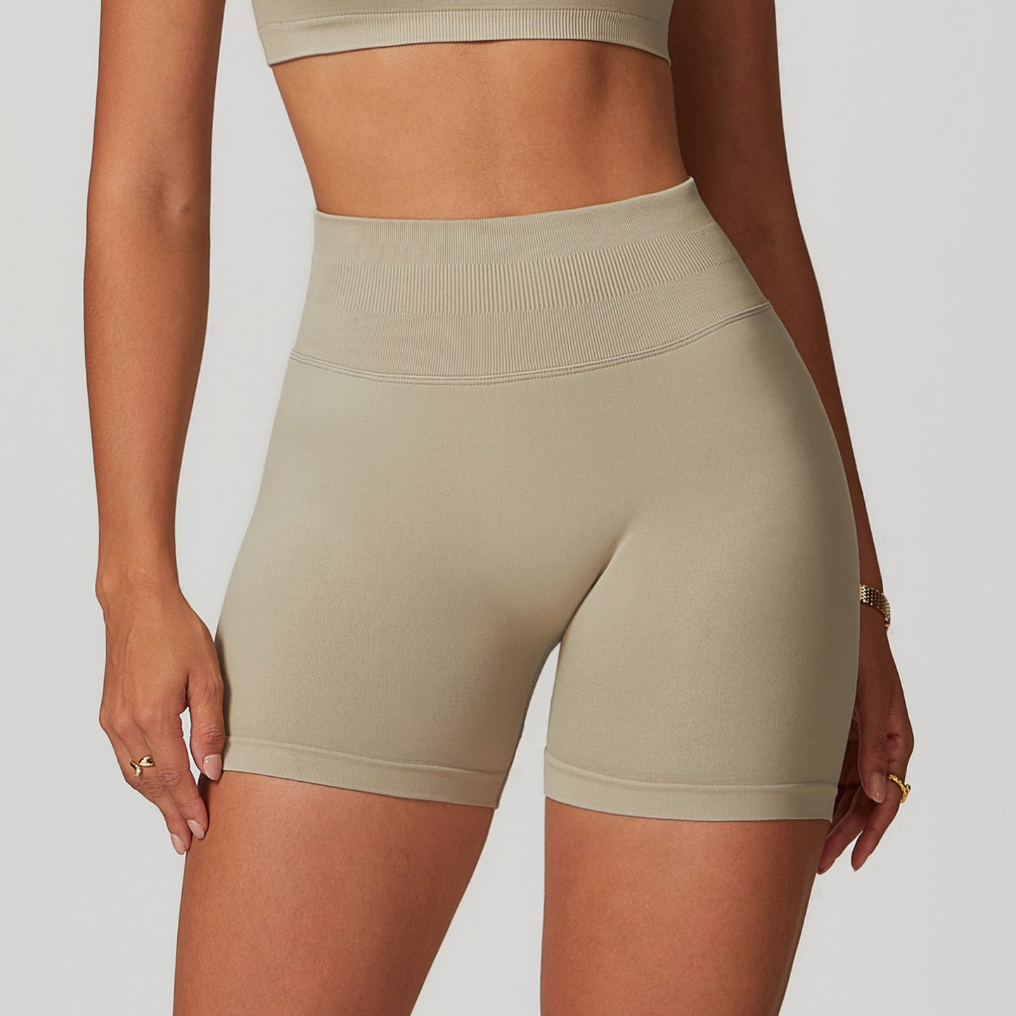 Seamless High Waisted Tight Fitting Hip Lifting Yoga Shorts