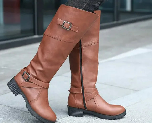 Mittlerer Stiefel mit seitlichem Reißverschluss