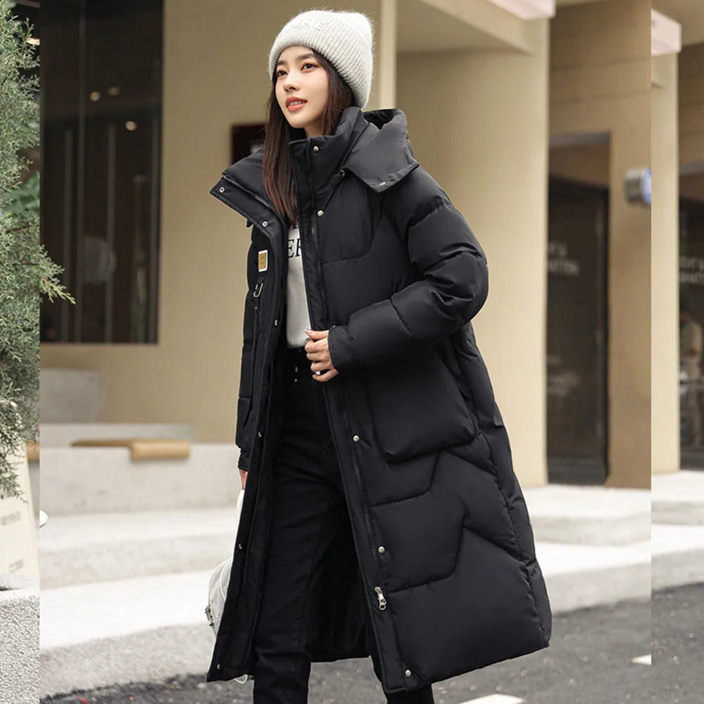 Winter2023 Lange Parkas Damen Daunenmantel Pufferjacke Leder Label Kapuze Große Tasche Polyester Stoff Baumwolle Schnee Outwear