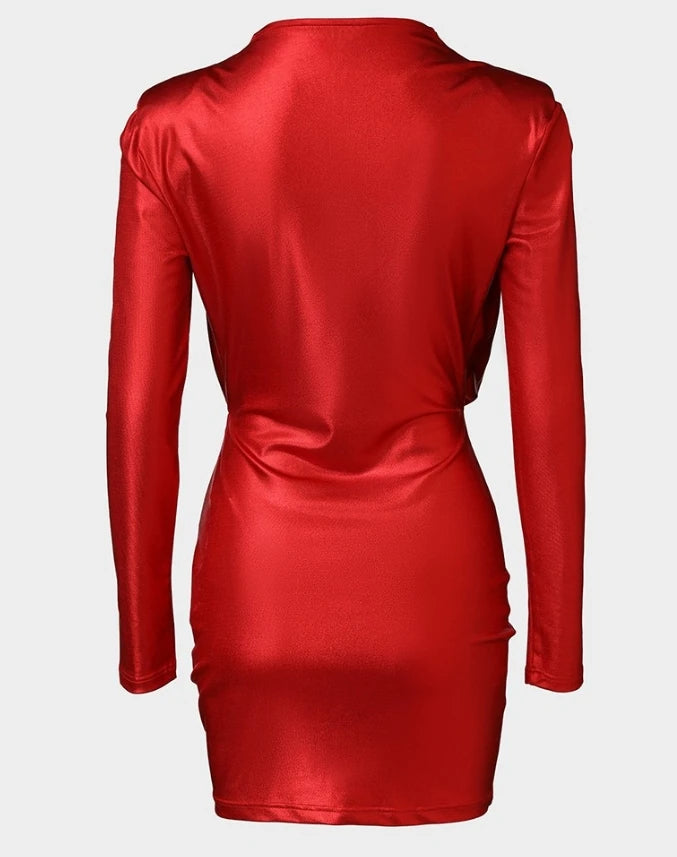 Women's fashionable and sexy hip hugging dress 2024 autumn new round neck long sleeved pleated mini party tight dress