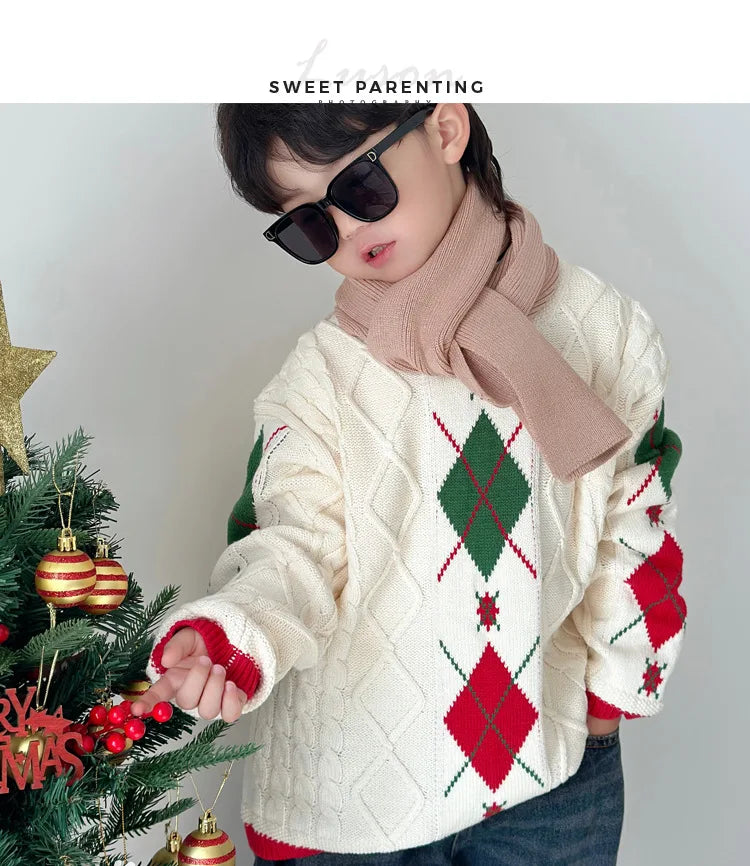 Red and Green Christmas Sweaters for The Whole Family Baby Clothes Winter Women's Knitwear Mom Dad Daughter Son Knitted Jumpers