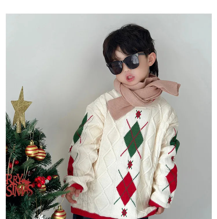 Red and Green Christmas Sweaters for The Whole Family Baby Clothes Winter Women's Knitwear Mom Dad Daughter Son Knitted Jumpers