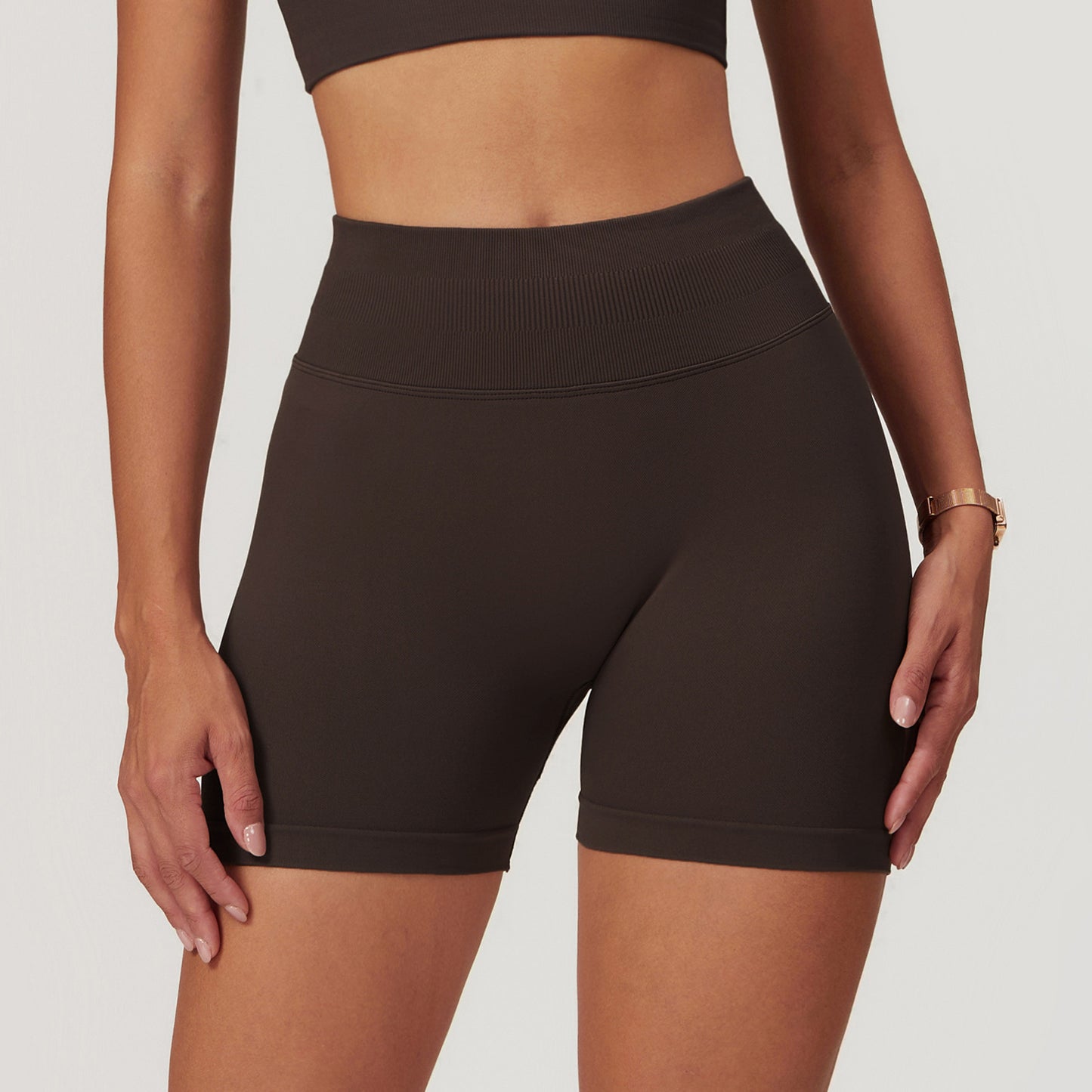 Seamless High Waisted Tight Fitting Hip Lifting Yoga Shorts